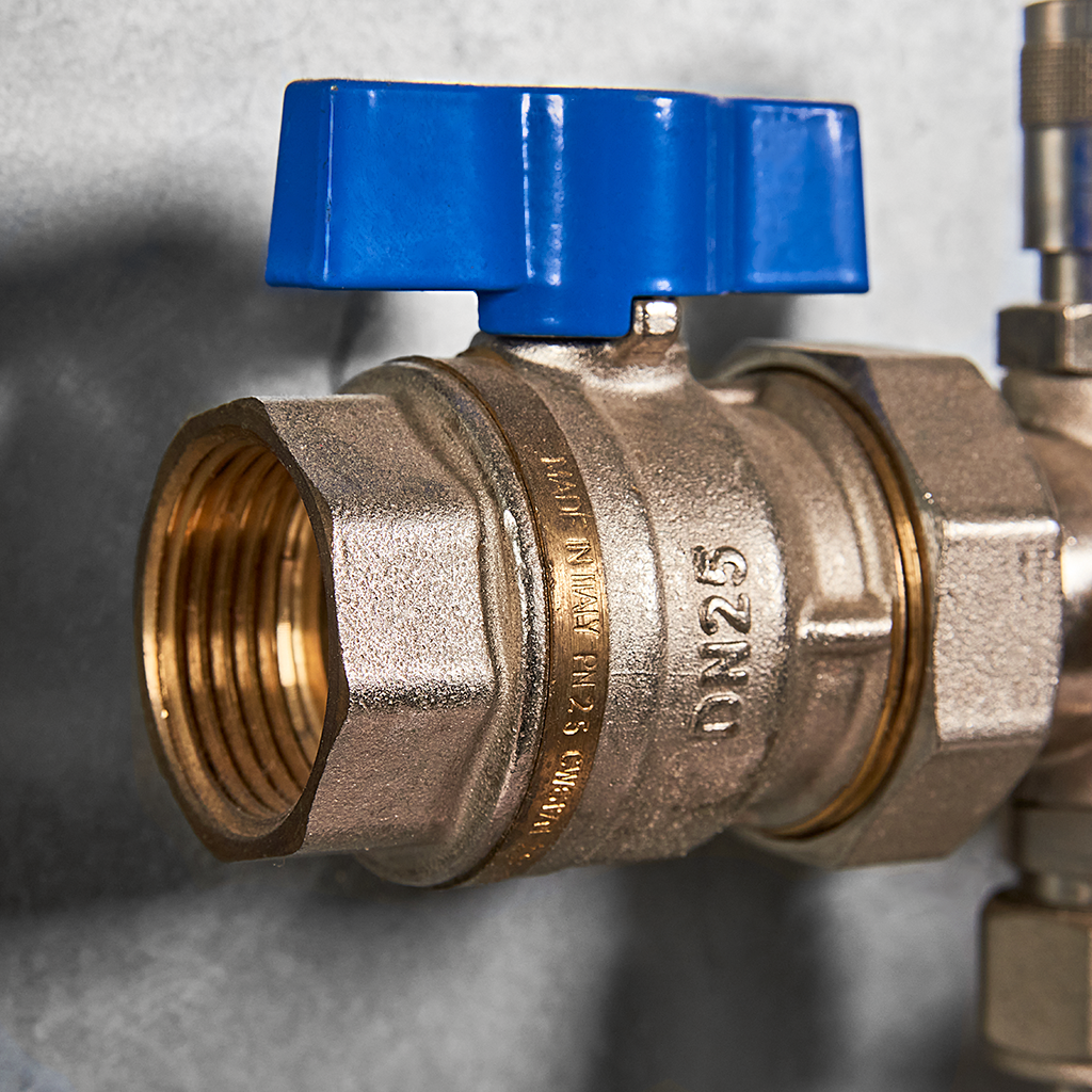 Коллекторная группа с присоед. набором LUXOR КА 1191 и насосным модулем GP1190 с колектором на 2 радиатора 17403412N. Фото 3