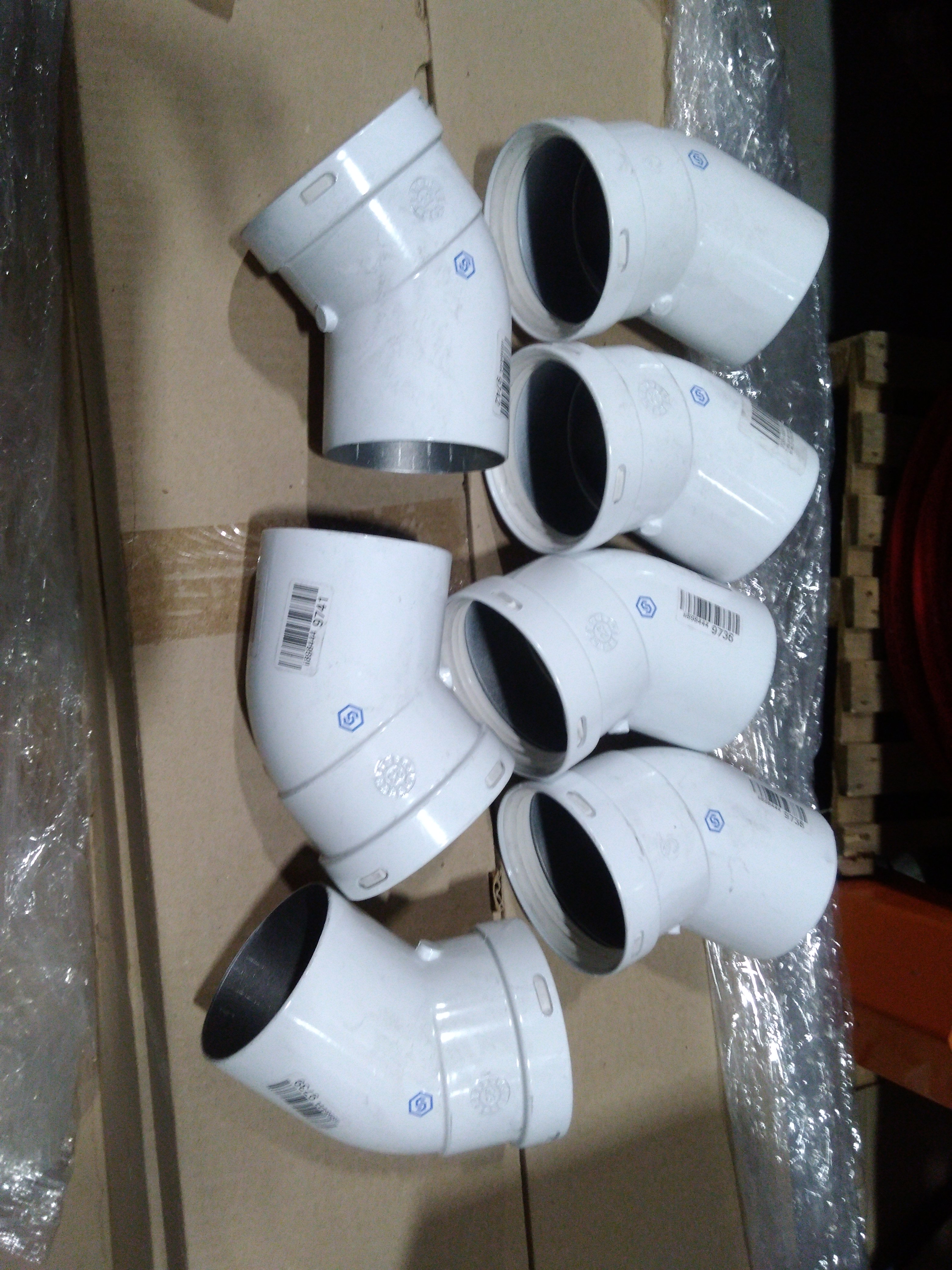 Уцененный товар (нетоварный вид, потертости, царапины): *SCA-0080-000045 STOUT Элемент дымохода отвод 45° п/м DN80