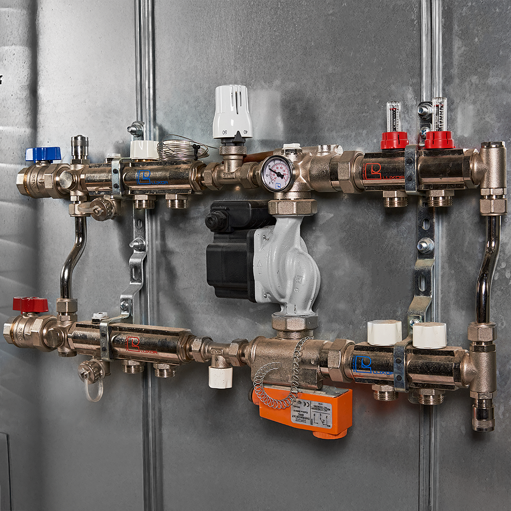 Коллекторная группа с присоед. набором LUXOR КА 1191 и насосным модулем GP1190 с колектором на 2 радиатора 17403412N. Фото 2