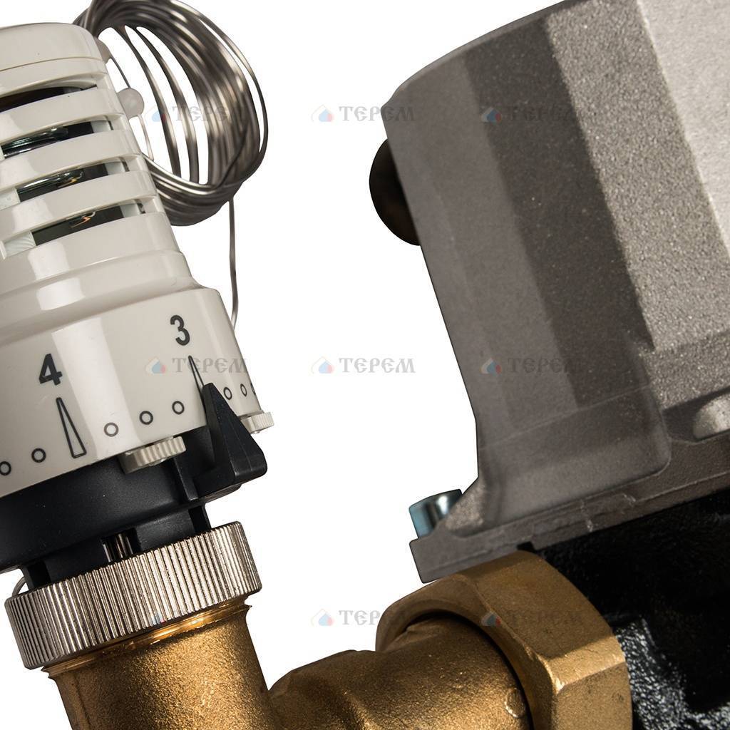 регулирующий модуль. насосно-смесительный модуль c nht[[jljdsvwatts ind frg 3015f. 070 watts группа автономной циркуляции isotherm для коллектора. 250) watts регулирующий модуль frg 3005 для тепловых полов. 02.