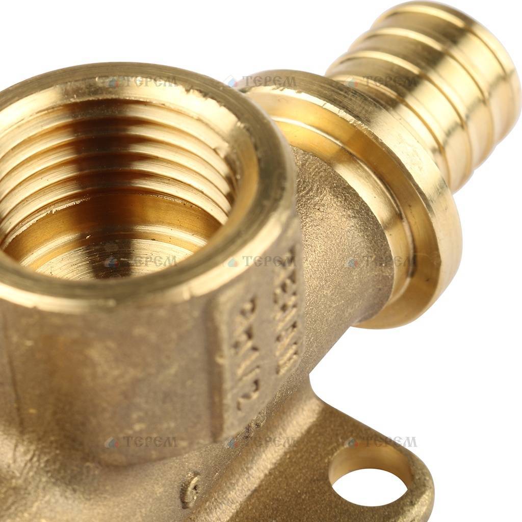 REHAU RAUTITAN Фитинги Тройник настенный с внутренней резьбой 20-Rp1/2 ...